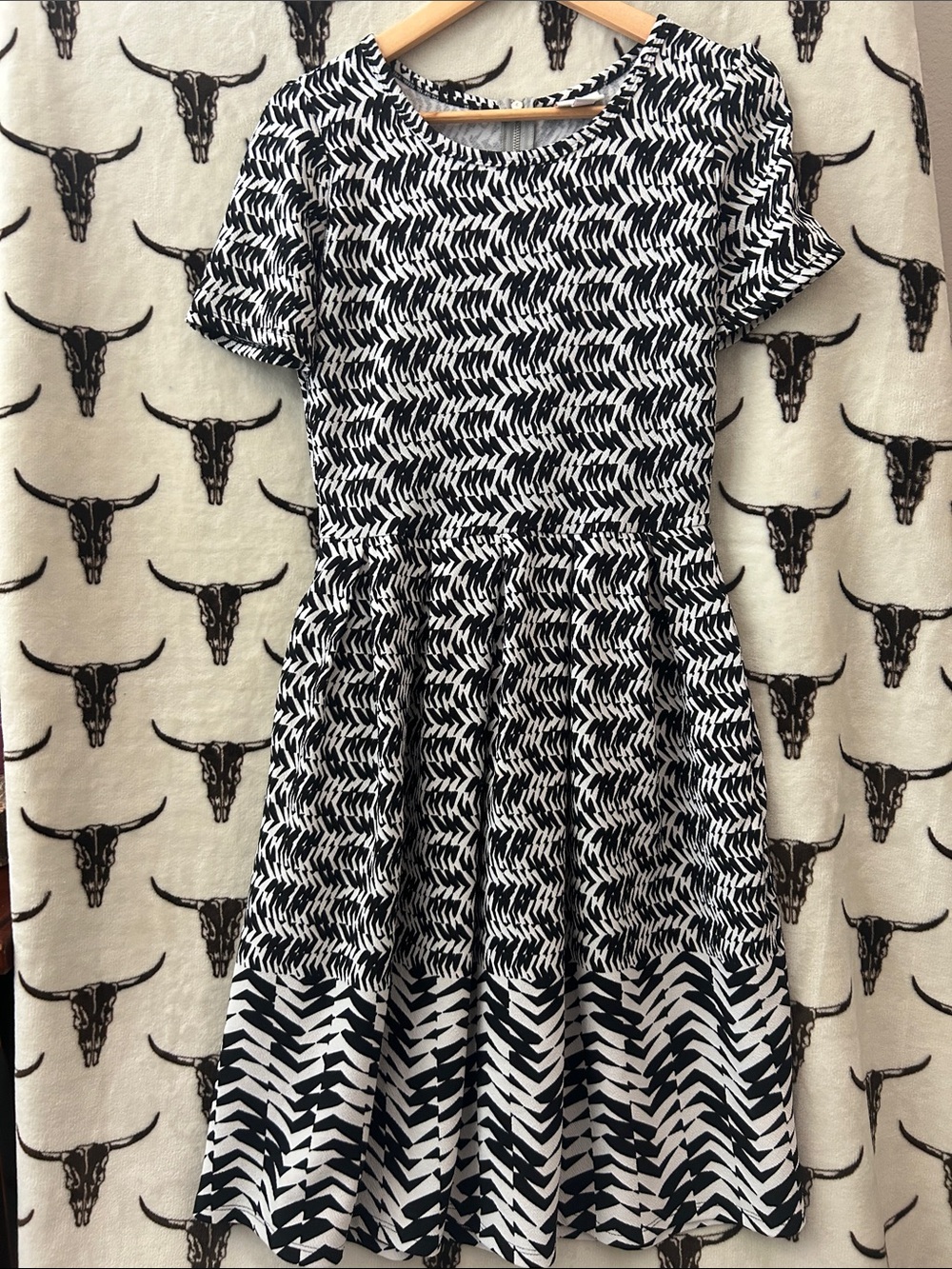 LuLaRoe Amelia Black & White Fit and Flare Dress Size M